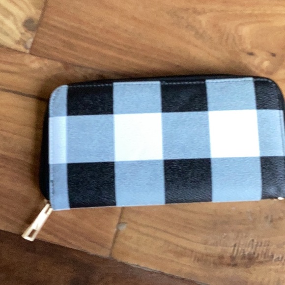 MIA K COLLECTION purse and wallet, excellent condition - Picture 3 of 10